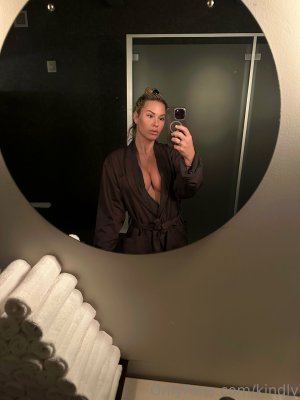 Kindly Myers Photo #222