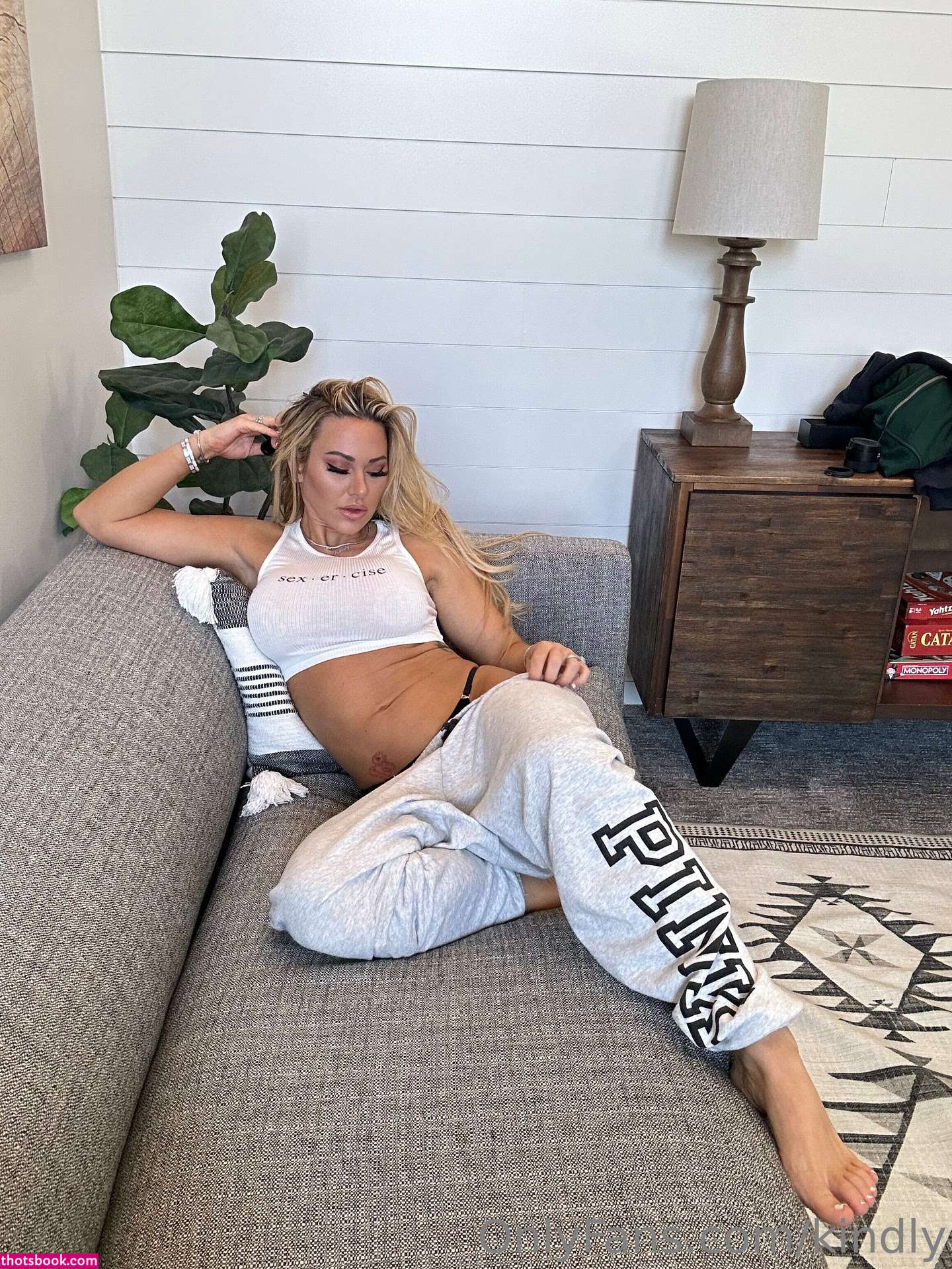 Kindly Myers Photo #235