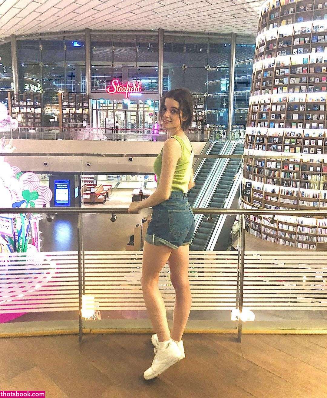 Abitrebecca Photo #1