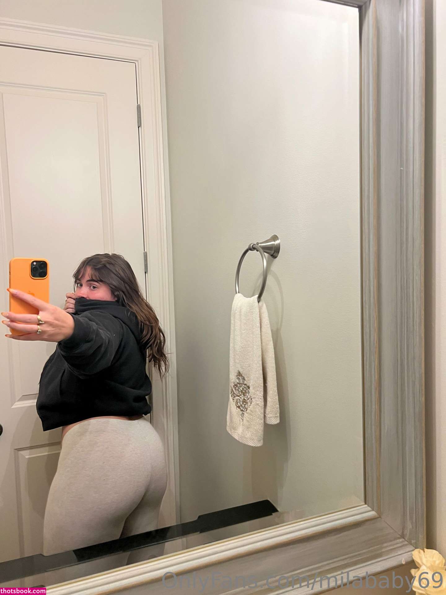 Mila Santos Photo #49