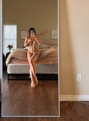 lov3lylaur3n Photo #12