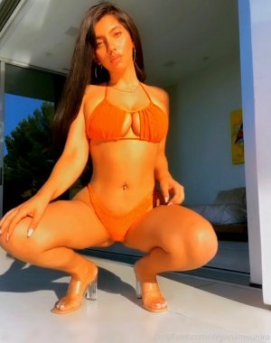 Deyana Mounira Photo #35