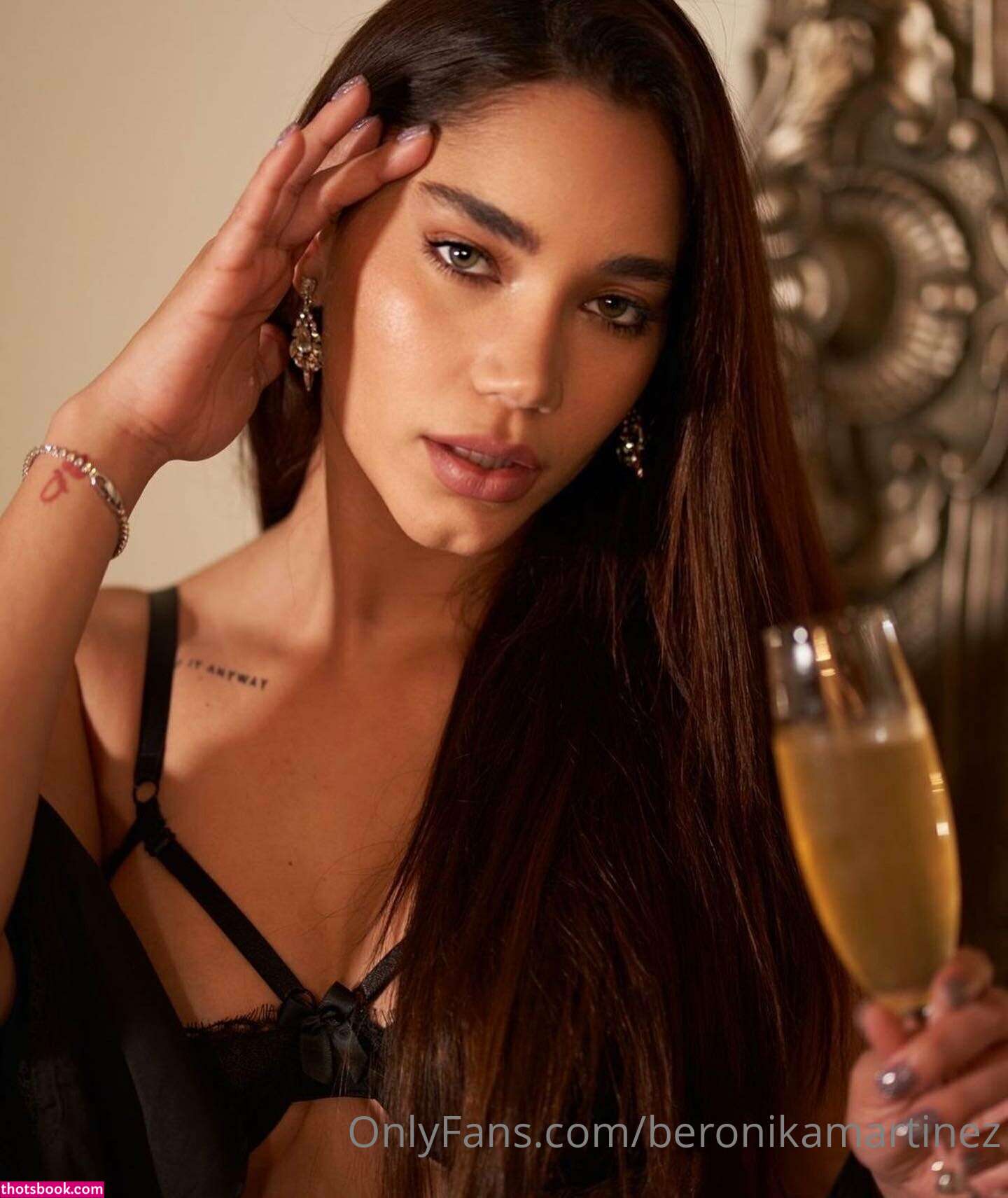 Beronika Martinez Photo #29