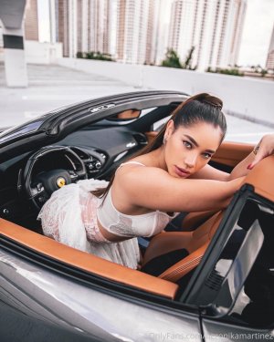 Beronika Martinez Photo #31