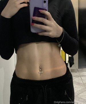 Ana Schultz Photo #80