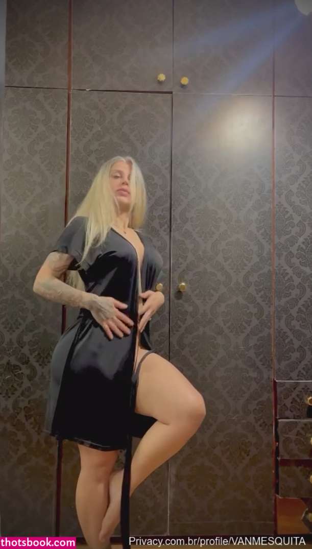 Vanessa Mesquita Photo #69