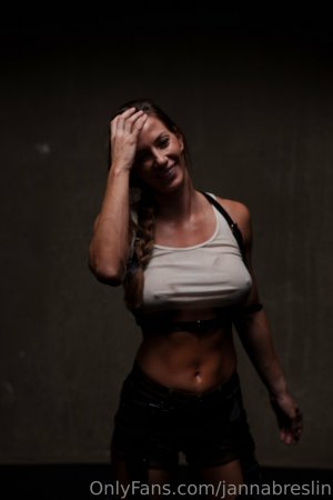 Janna Breslin Photo #96