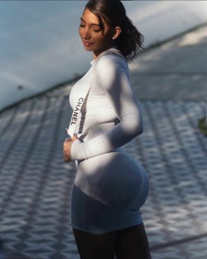 Deyana Mounira Photo #4