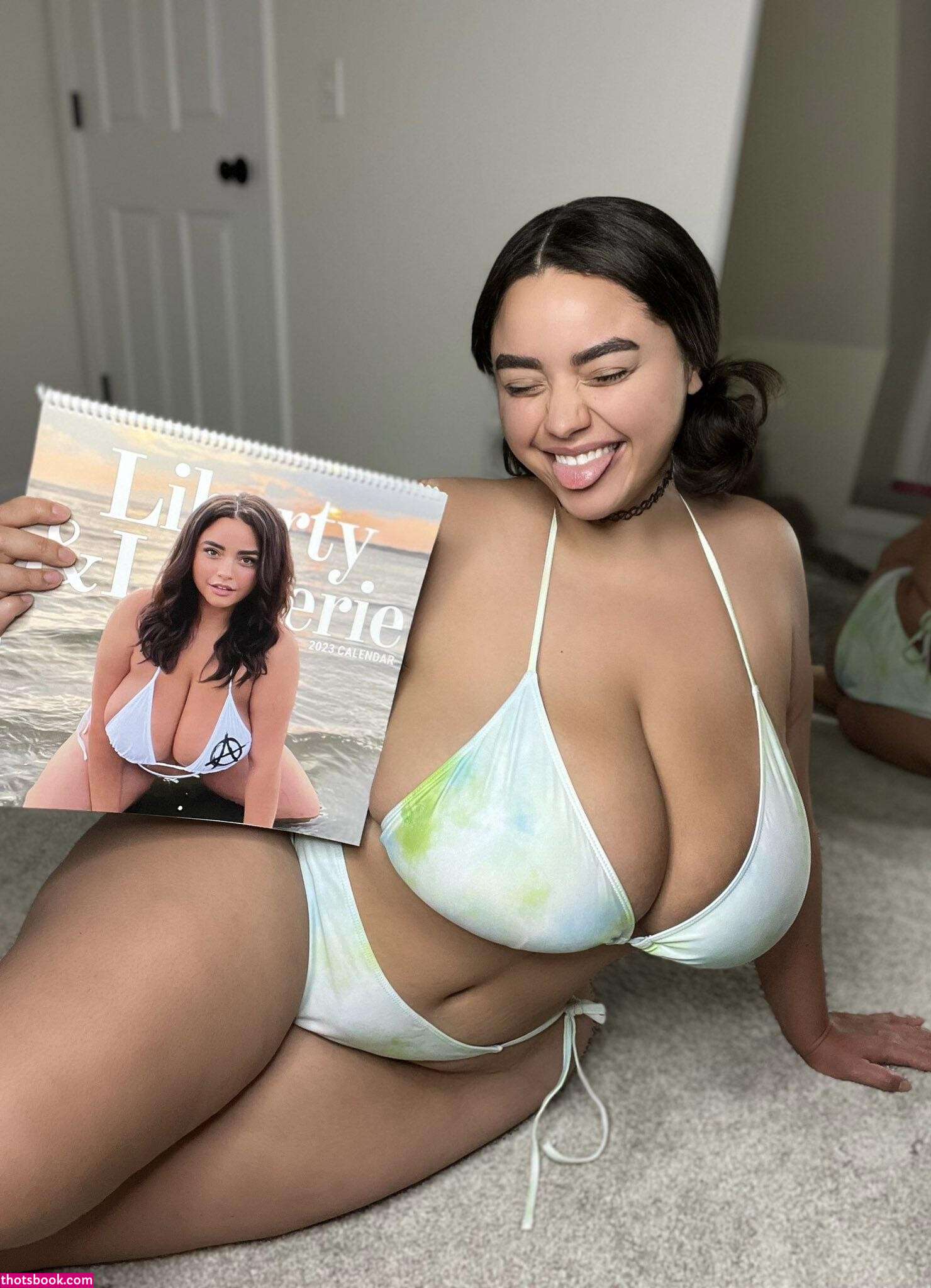 Libertyandlingerie Photo #8