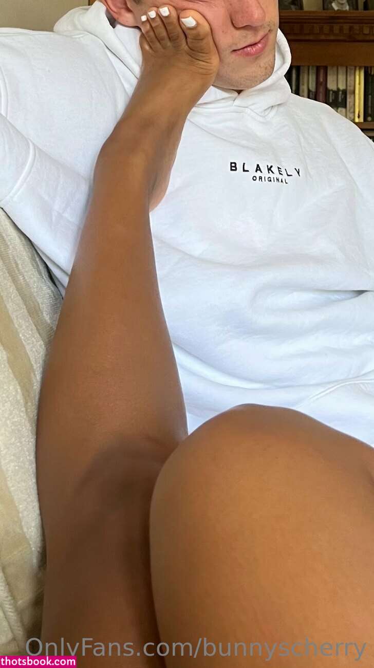 Bunnyscherry Photo #4