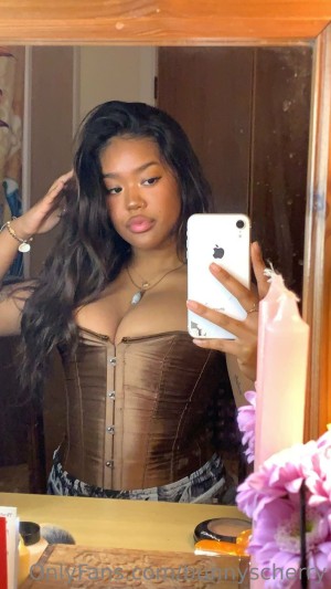 Bunnyscherry Post #6