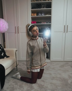 Brie Belle Photo #101