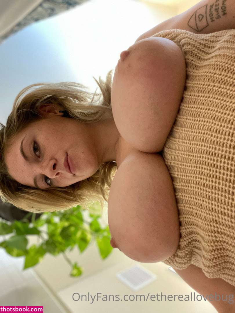 bugsandhugs666 Photo #45