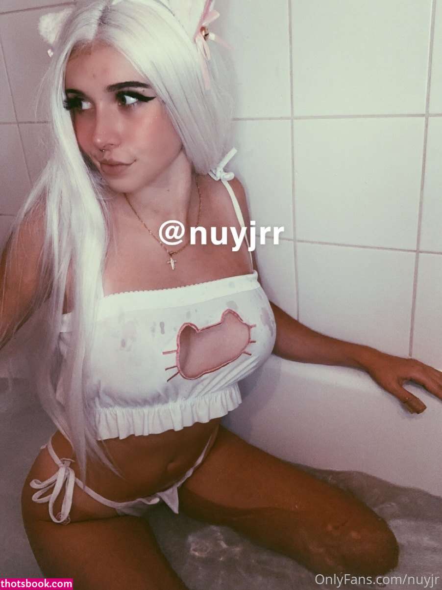 Nuyjr Photo #300