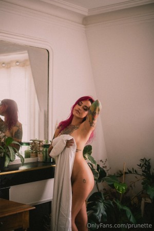 Prunette Photo #71