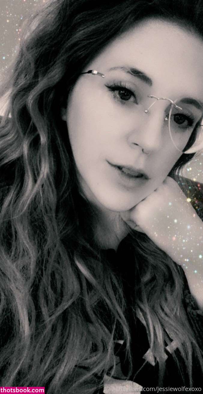 Jessiewolfexoxo Photo #4