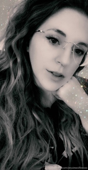 Jessiewolfexoxo Photo #4