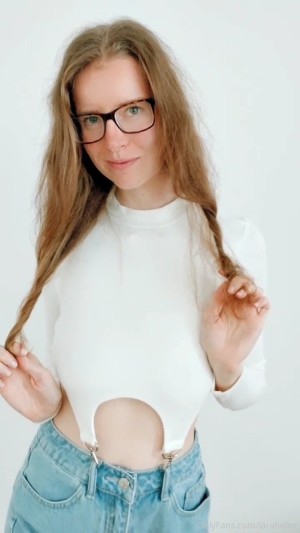 Laraheller Photo #40