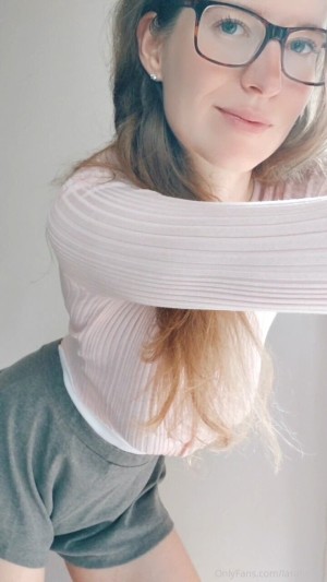 Laraheller Photo #43