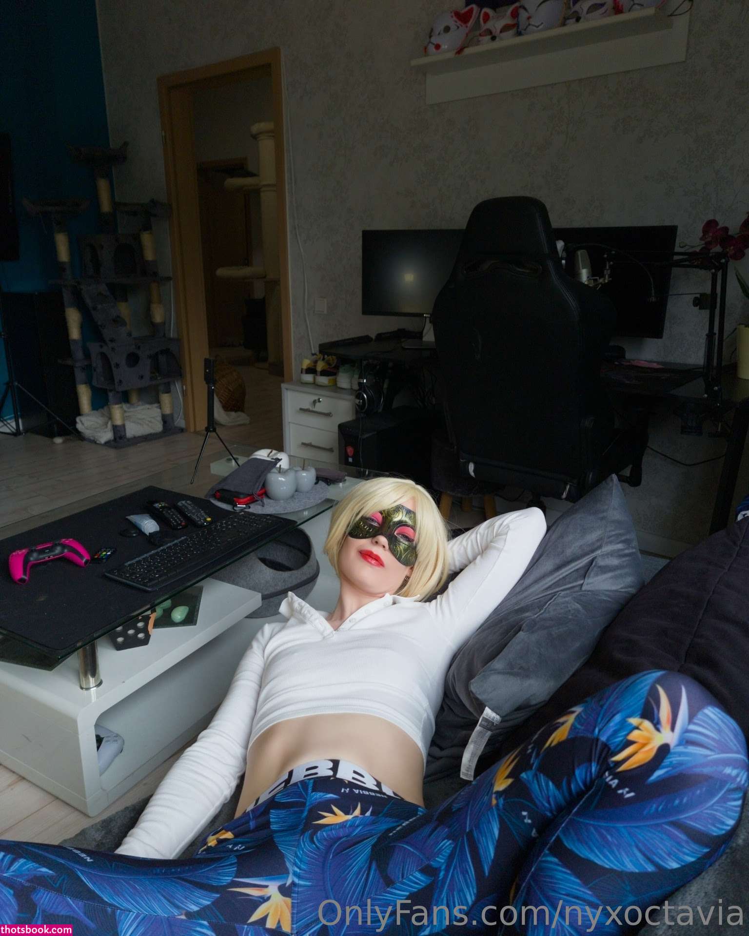 Nyxoctavia Photo #43