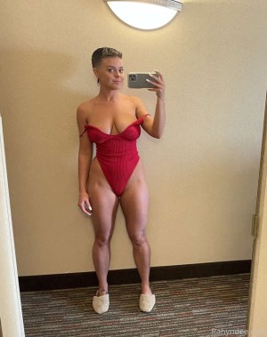 Rahyndee James Photo #35