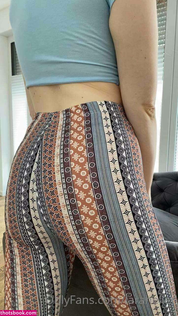 Laraheller Photo #111