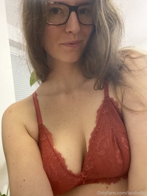 Laraheller Photo #190