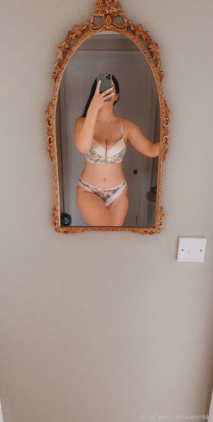 Evelyn White Photo #170