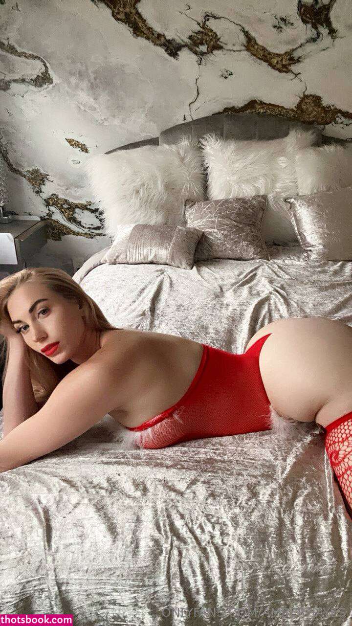 Amber Hayes Photo #20