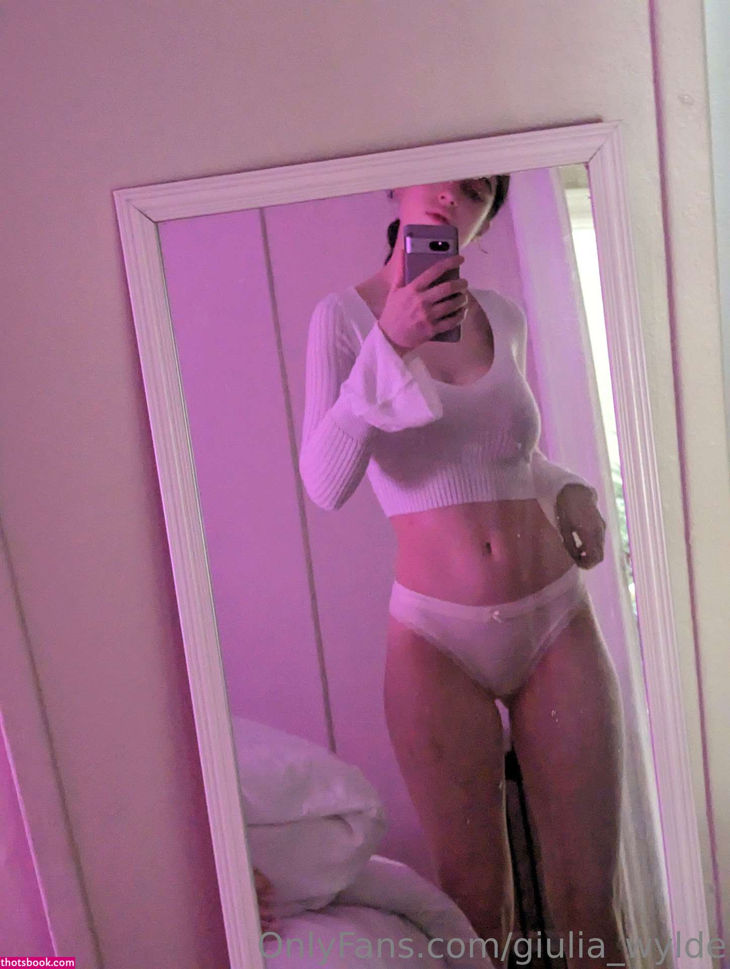 Giulia Wylde Photo #34