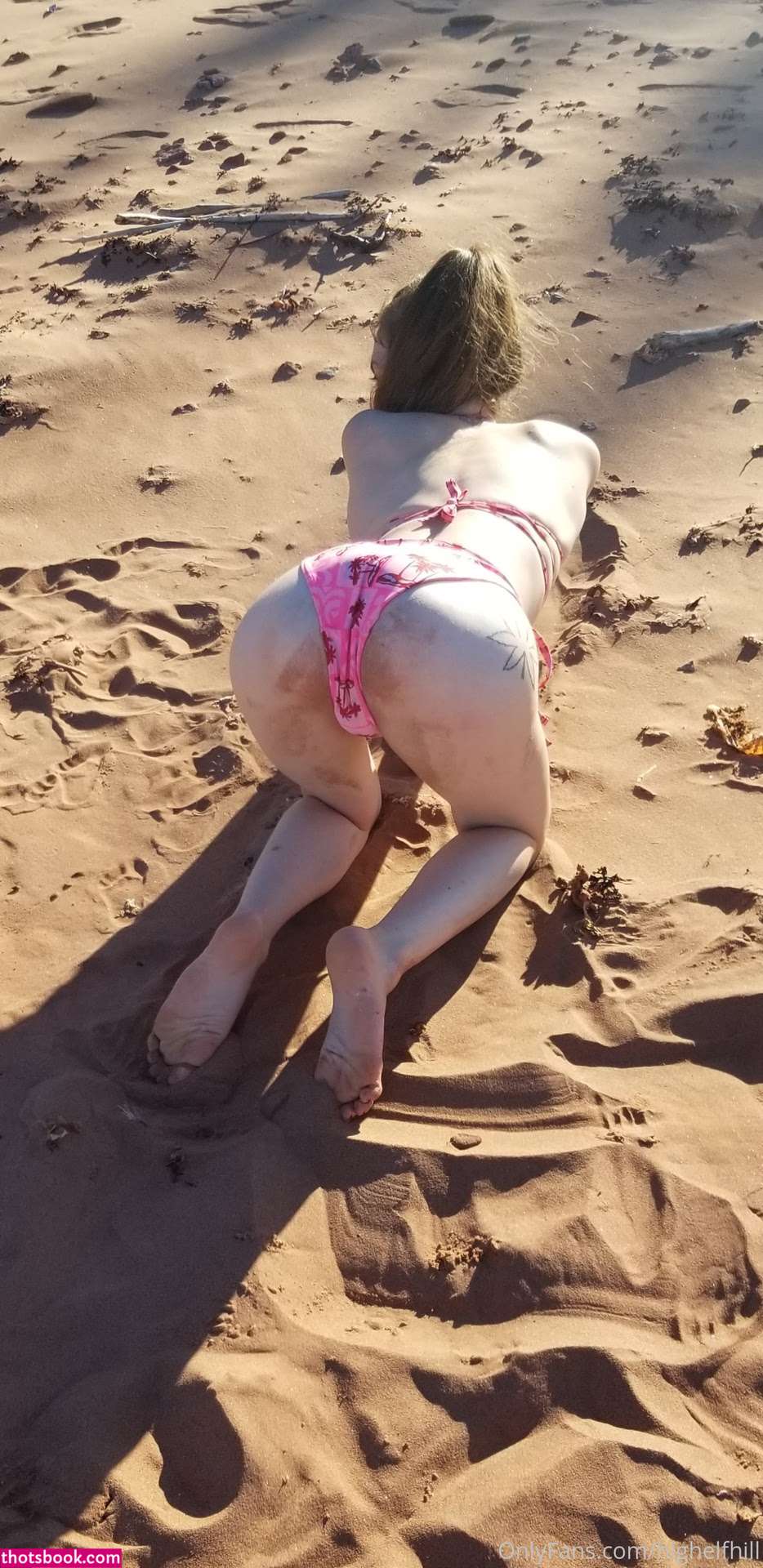 Hillary Highelfhill Photo #5