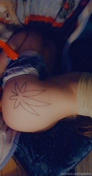 Hillary Highelfhill Photo #9