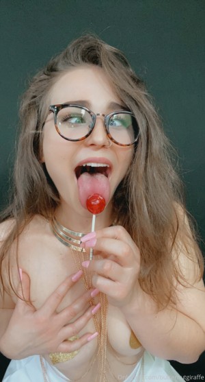 Butternutgiraffe Photo #12