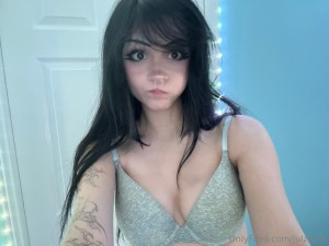 Julzzess Photo #15