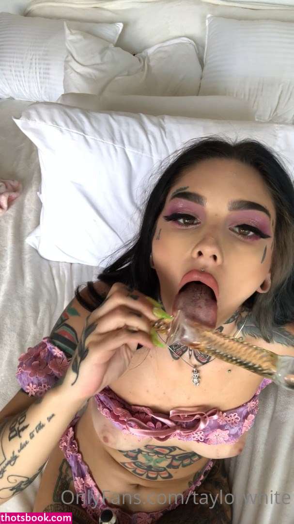 taylorwhitetv Photo #79