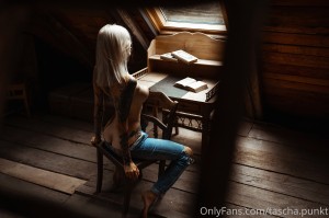 Tascha Punkt Photo #69