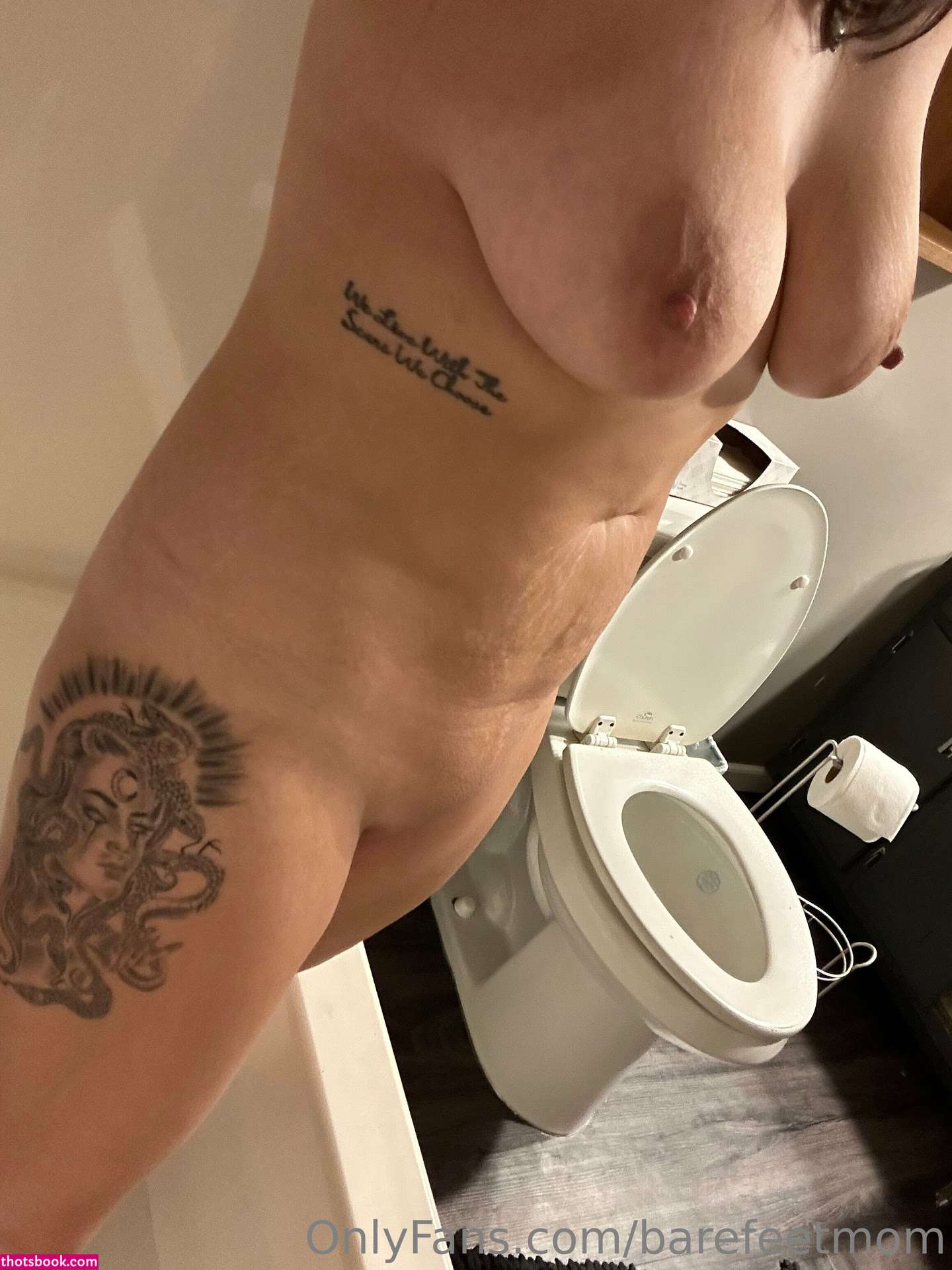 Barefootmamamn Photo #113