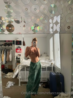 rebeccawilson18 Photo #1