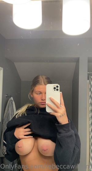 rebeccawilson18 Photo #14