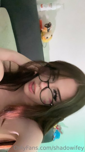 Shadowifey Photo #22