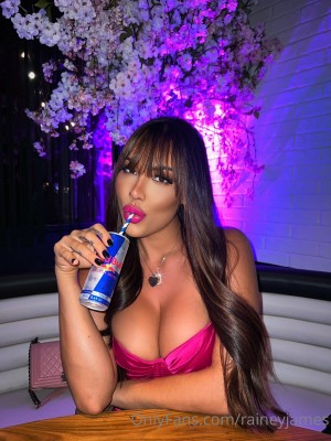 Rainey James Photo #114