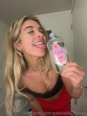 Gabrielle Moses Photo #128