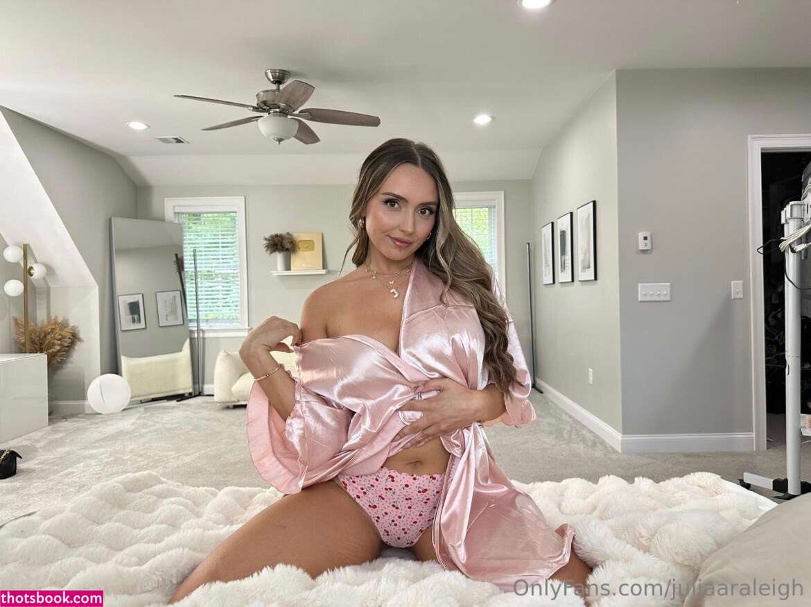 Julia Raleigh Photo #80