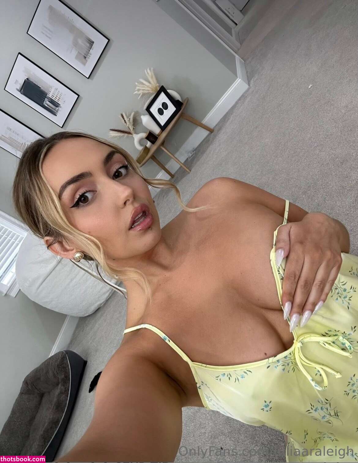 Julia Raleigh Photo #81