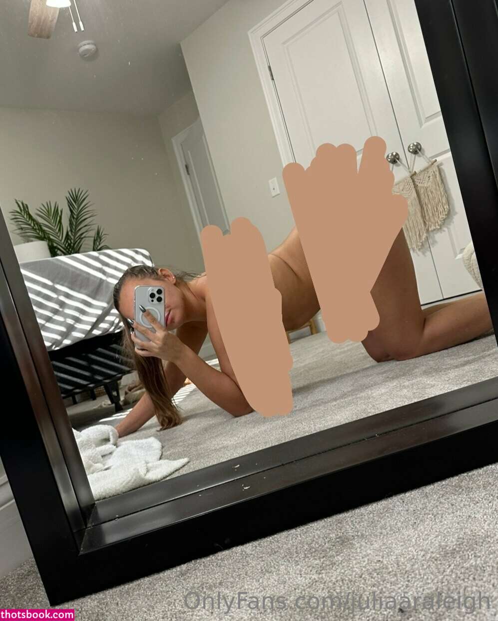 Julia Raleigh Photo #105