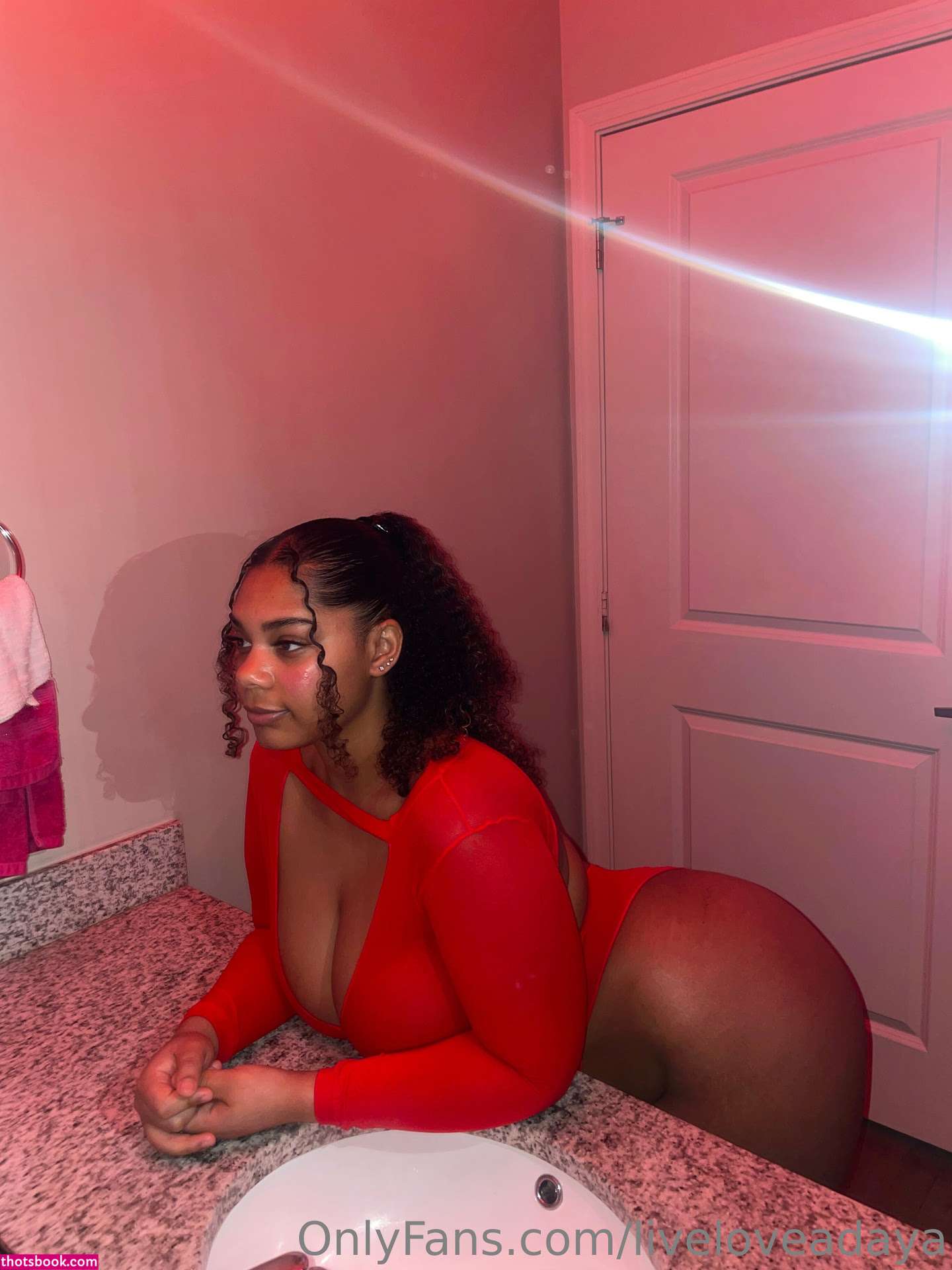 Liveloveadaya Photo #30