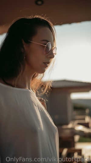 Vikioutofspace Photo #136