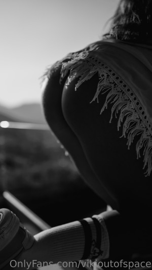 Vikioutofspace Photo #137