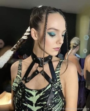 Vikioutofspace Photo #238