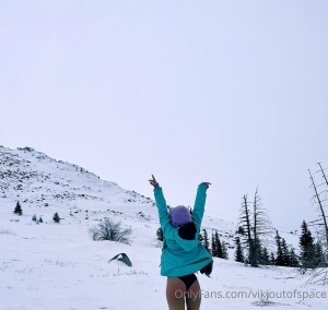 Vikioutofspace Photo #288